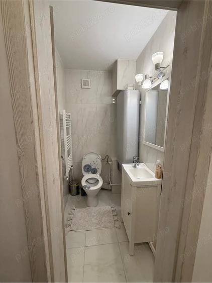 Apartament cu 3 camere decomandat, mobilat în Central