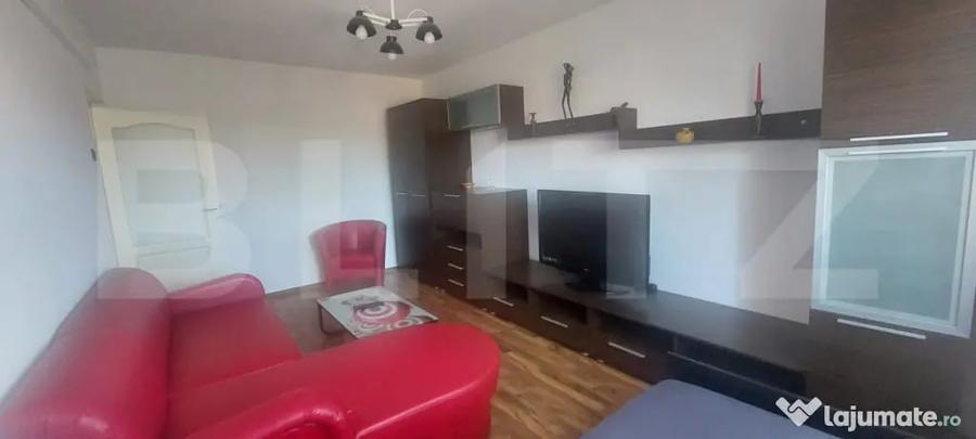 Apartament cu 3 camere decomandat în Nufărul