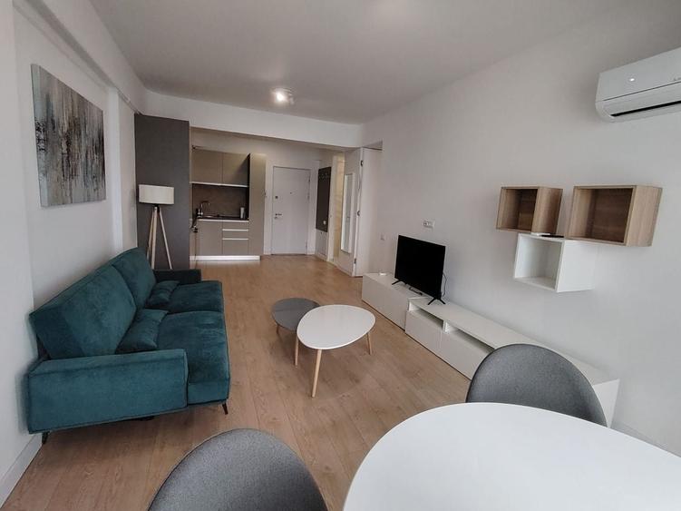 Apartament cu 2 camere decomandat, mobilat în Politehnica