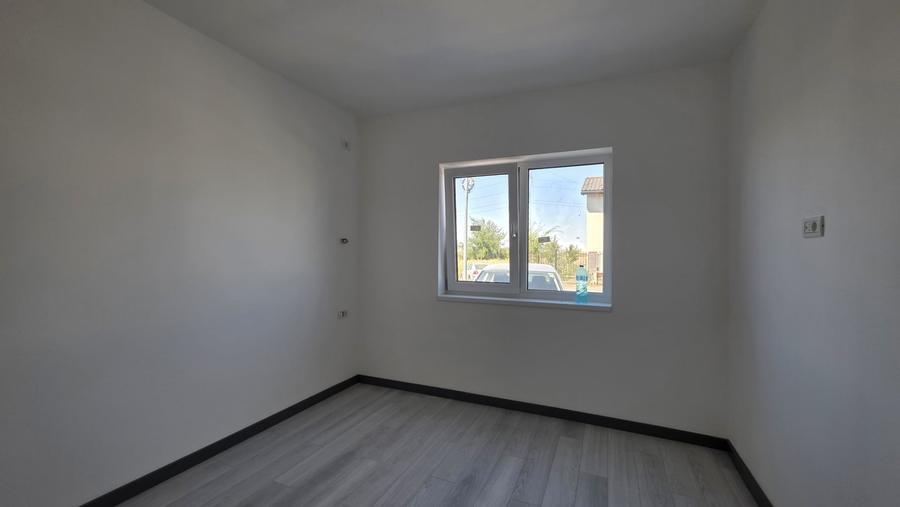 Duplex cu 3 camere cu Canalizare în Dumbrăvița