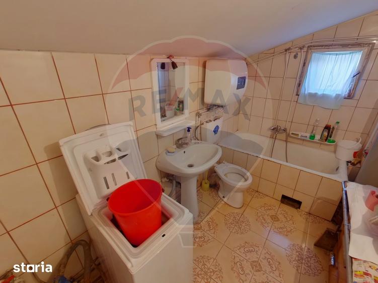 Casă cu 5 camere cu Teren 583 Mp în Sud