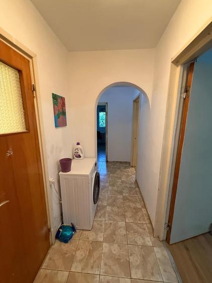 Apartament cu 3 camere decomandat în Apărătorii Patriei