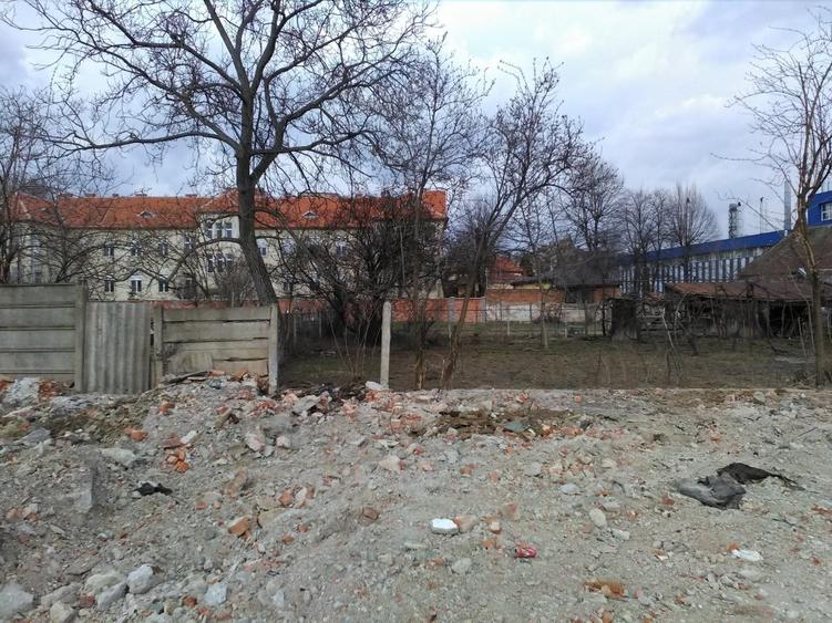 Teren intravilan de 2717 mp, în Central