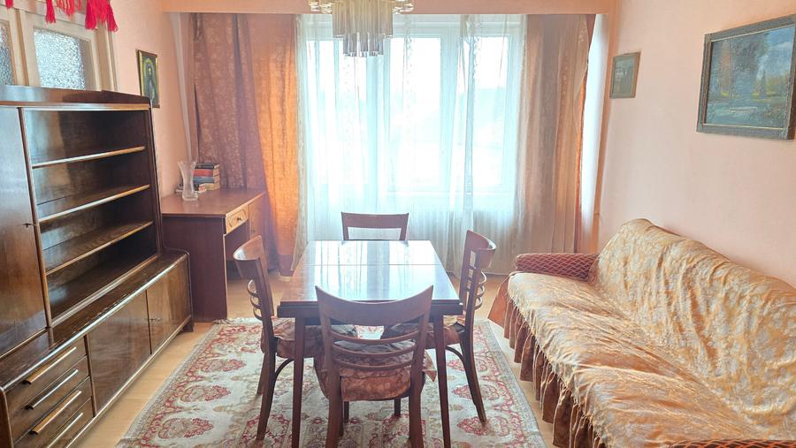 Vand apartament 2 camere decomandat in Deva, etaj 2, zona  Avram Iancu - 1