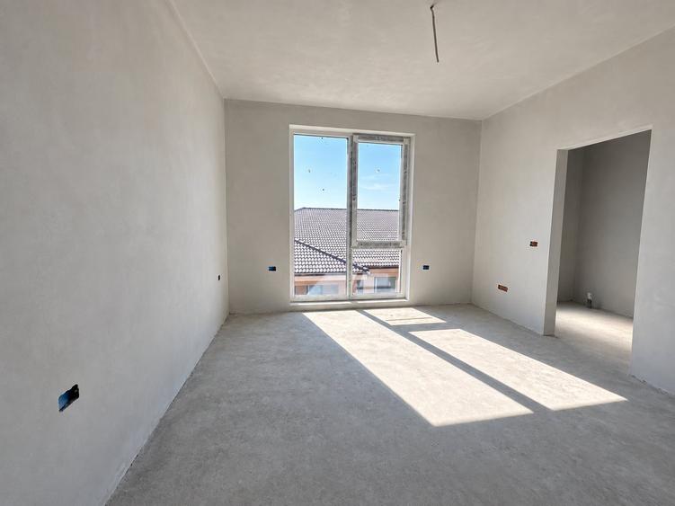 Penthouse cu 3 camere decomandat în Giroc
