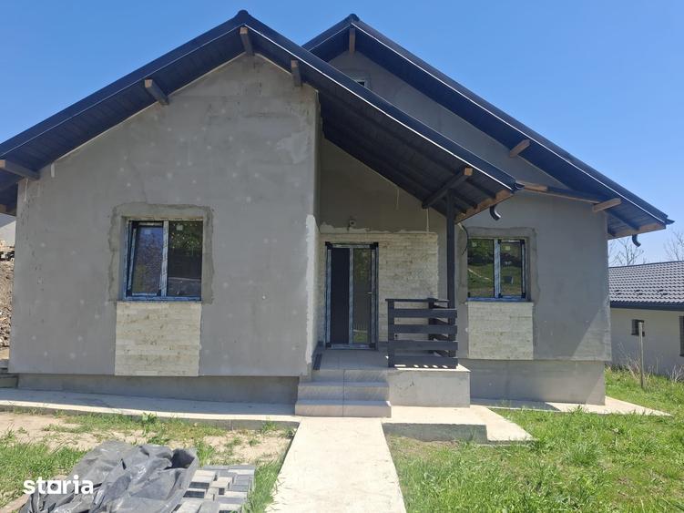 Casă cu 4 camere cu Teren 520 Mp în Miroslava