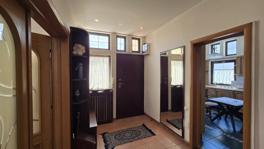 Casă individuală cu 9 camere cu Piscina în Pipera