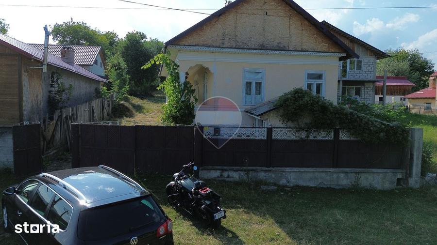 Casă cu 3 camere cu Teren 900 Mp în Soveja
