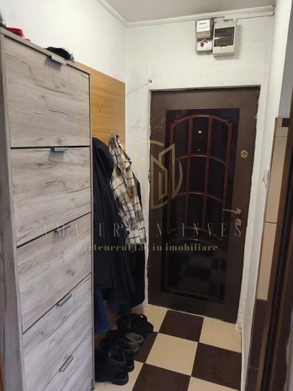 Apartament cu 2 camere semidecomandat, mobilat în Berceni