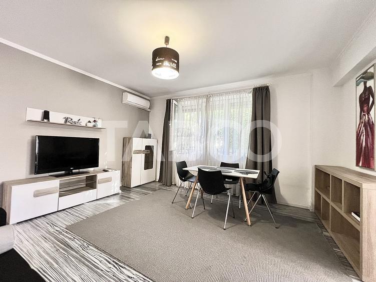 Apartament cu 2 camere semidecomandat, mobilat în Plopilor