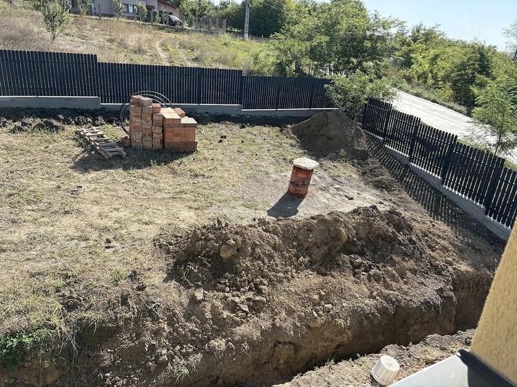 Casă cu Teren 750 Mp în Vânători
