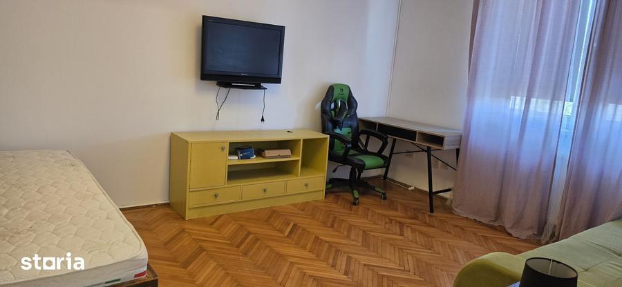 Garsonieră decomandată în Elisabetin