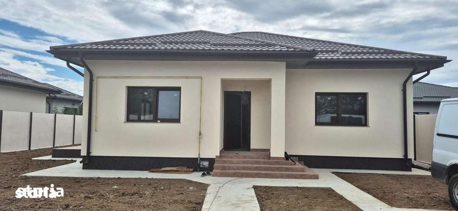 Casă cu 4 camere cu Teren 400 Mp în Clinceni
