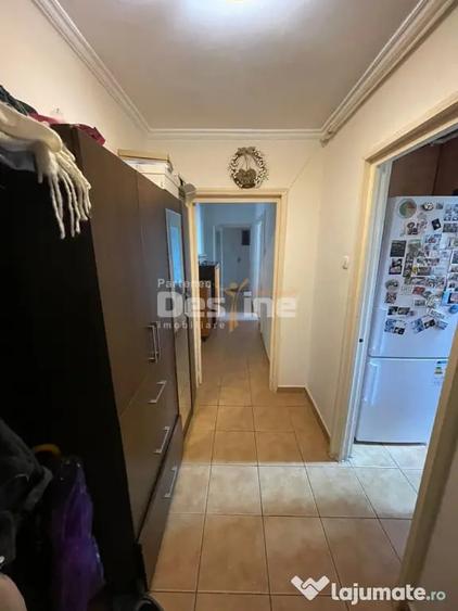 Apartament cu 3 camere decomandat în Cotroceni
