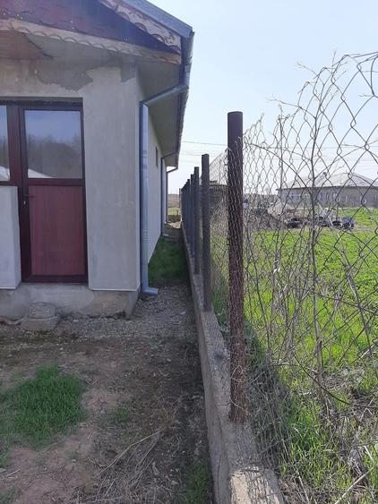 Casă cu 3 camere în Scurtești