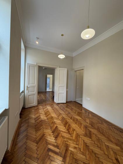 Apartament in vila, curte individuala, parcare auto, strada Avram Iancu - 10