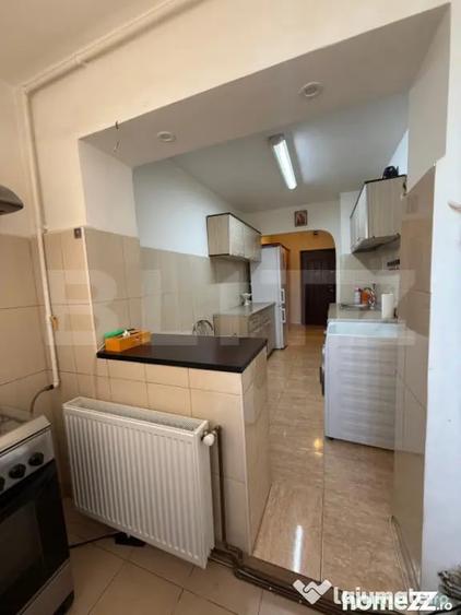 Apartament cu 2 camere semidecomandat în Micro 6