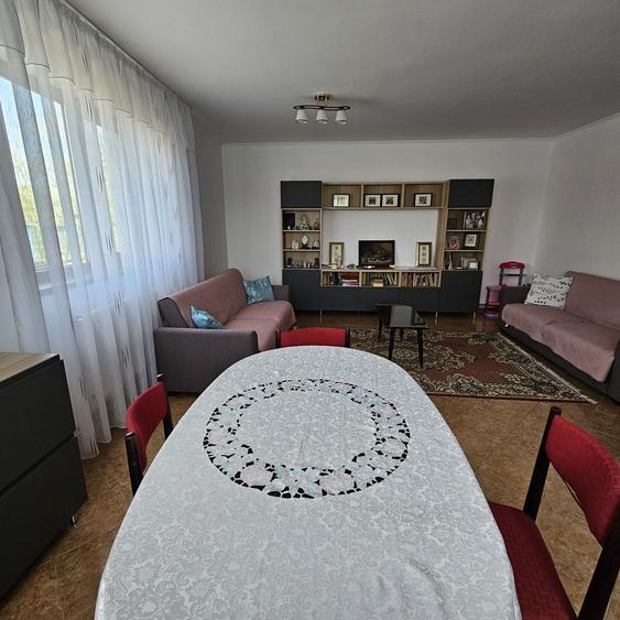 Casă cu 4 camere cu Teren 2900 Mp în Bălteni