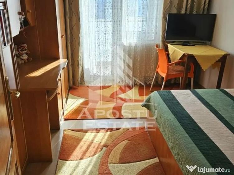 Apartament cu 3 camere decomandat în Fortuna