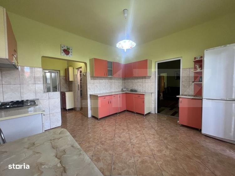 Casă cu 4 camere în Criș