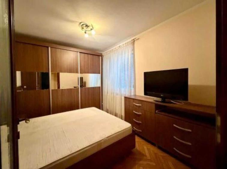 Apartament cu 3 camere decomandat în Centru Civic