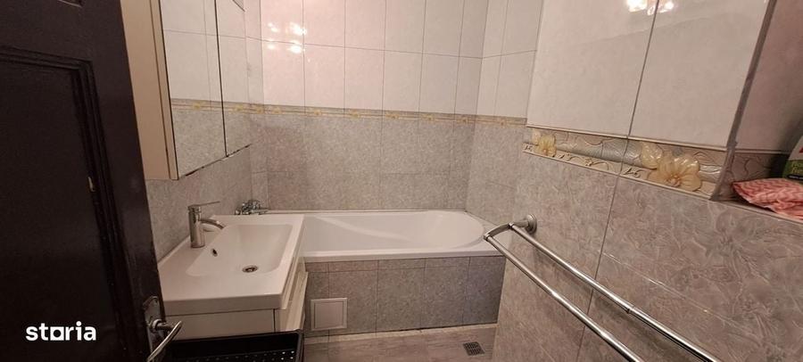 Romana, ASE, Hotel Sheraton. 3 camere cu centrala, spatios 80mp utili - 7