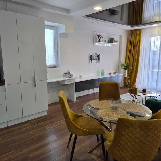 Apartament cu 2 camere decomandat în Central
