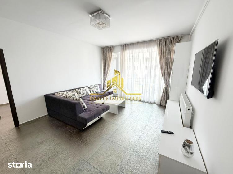 Apartament cu 2 camere semidecomandat, mobilat în Central