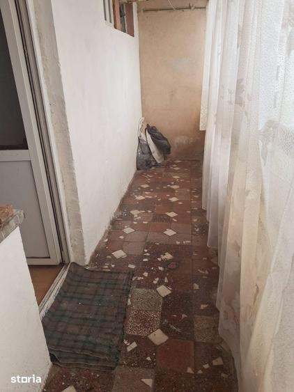 Apartament cu 3 camere decomandat în Mărăței