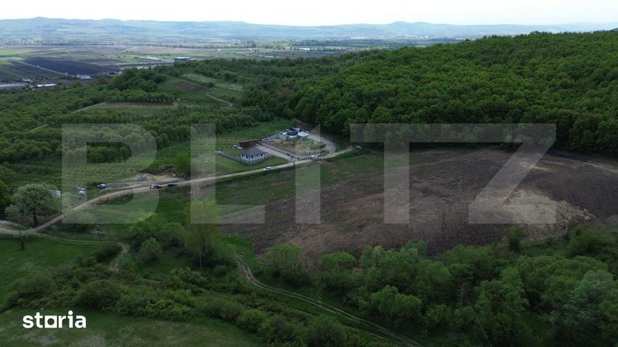 Teren de 15100 mp, în Central