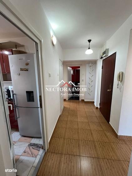 Apartament cu 3 camere decomandat în Spitalul Județean