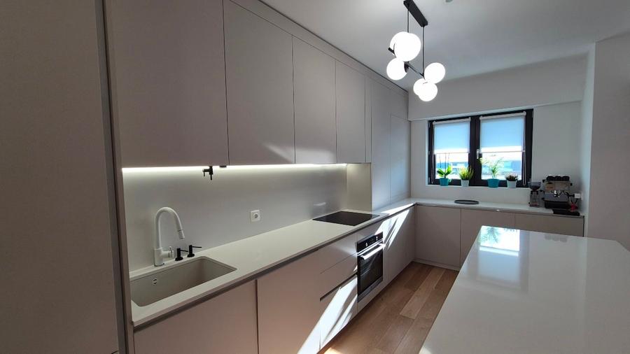 Apartament cu 3 camere decomandat, mobilat în Aviației