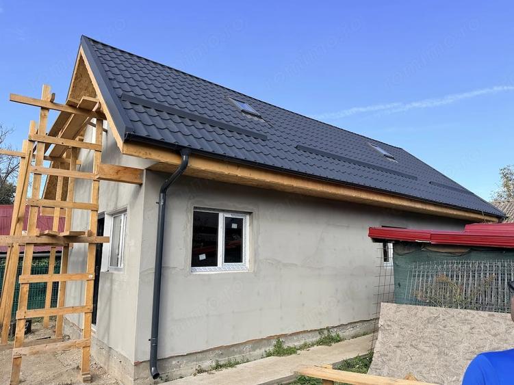 Casă cu 6 camere cu Teren 208 Mp în Central