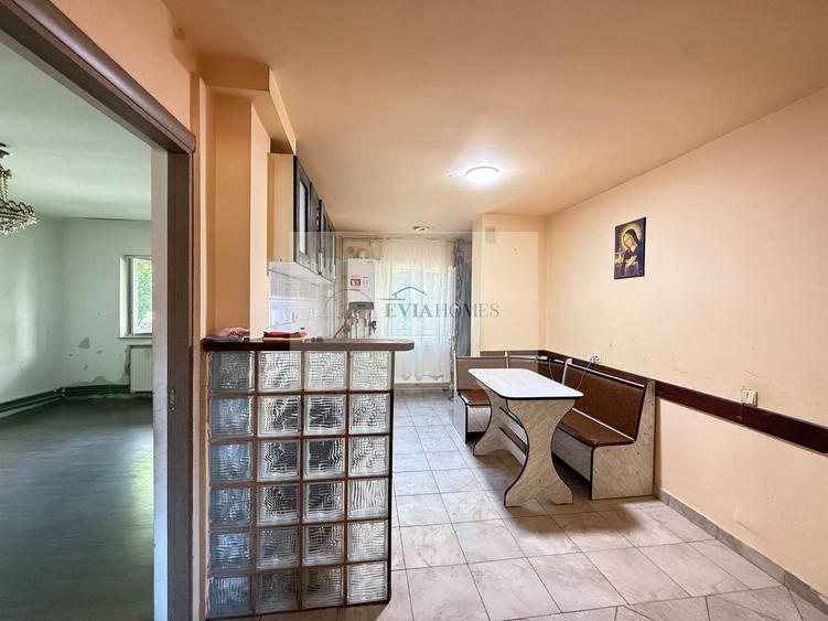 Apartament cu 3 camere decomandat în Mărăști