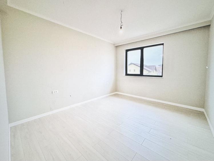 Duplex cu 5 camere cu Canalizare în Urseni