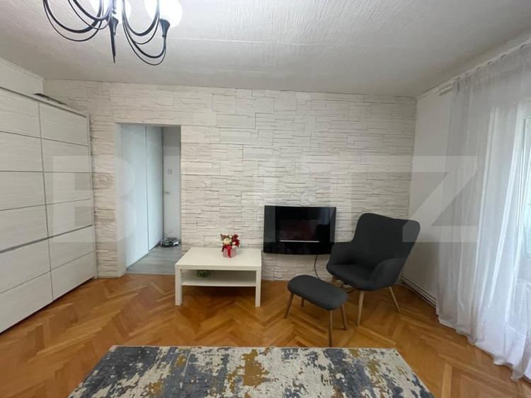 Apartament cu 2 camere semidecomandat, mobilat în Câmpia Turzii
