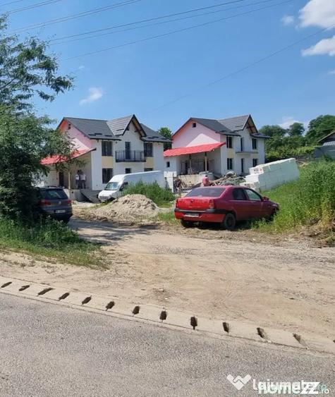 Casă cu 4 camere cu Teren 500 Mp în Măgura
