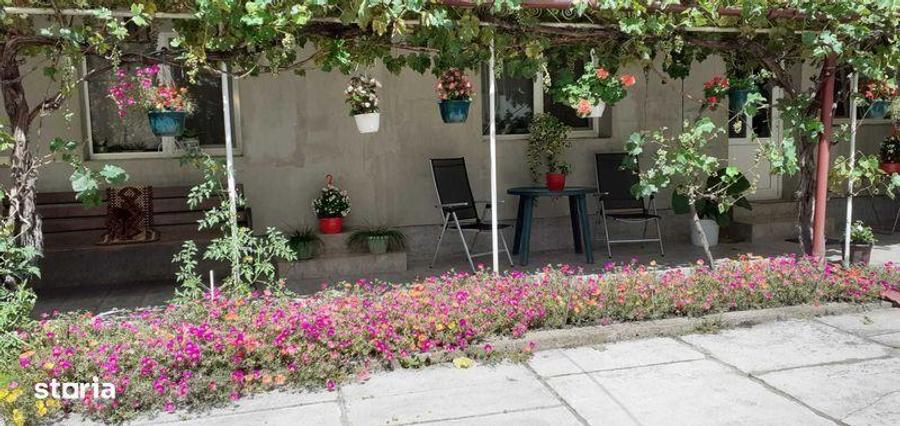 Casă cu 4 camere cu Teren 450 Mp în Central