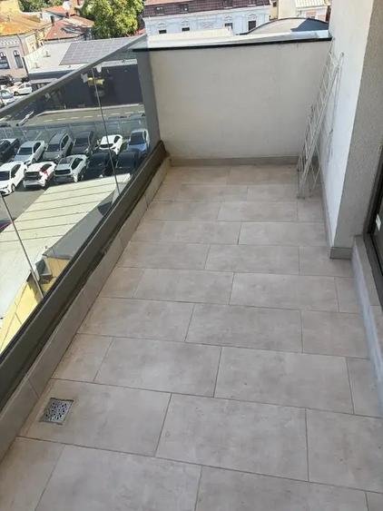 Apartament cu 2 camere semidecomandat, mobilat în Moșilor