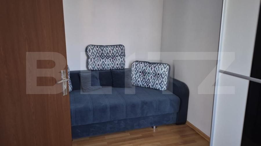 Apartament cu 2 camere semidecomandat, mobilat în Est