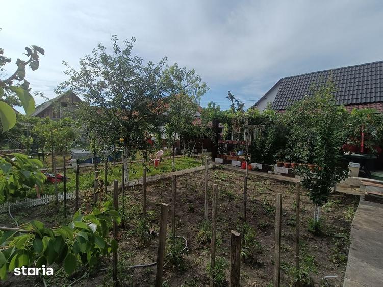 Casă cu 4 camere cu Teren 701 Mp în Central