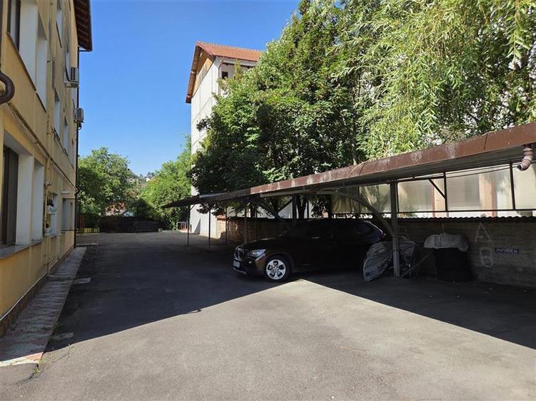 Apartament central cu acces la gradina si 2 locuri parcare - 9