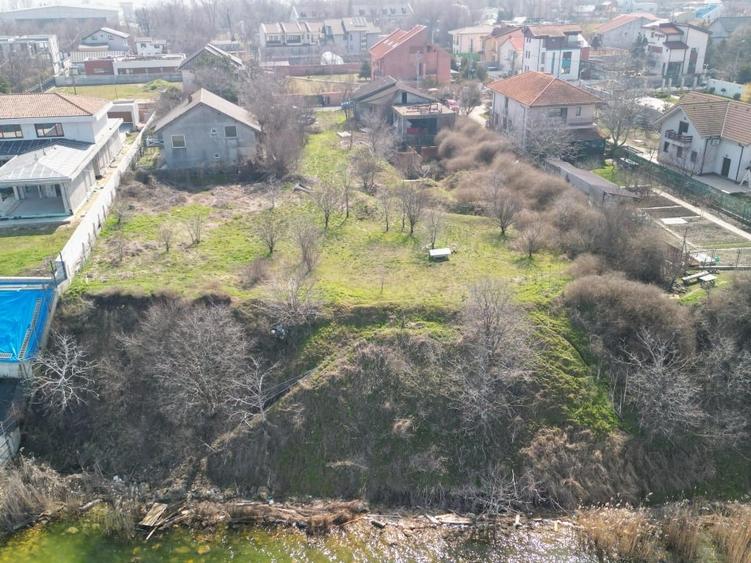 Teren Construcții intravilan de 2200 mp, în Palazu Mare