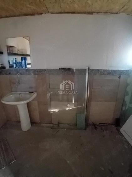 Casă cu Teren 700 Mp în Dealu Viei