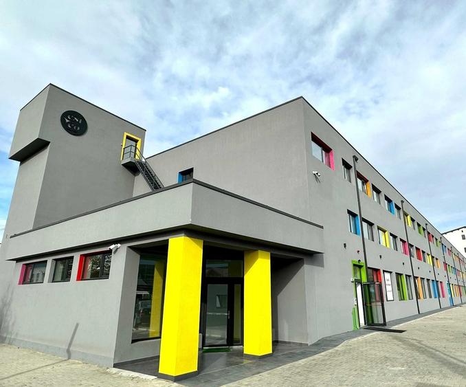 Spațiu comercial, de 296 mp, în Exterior Vest