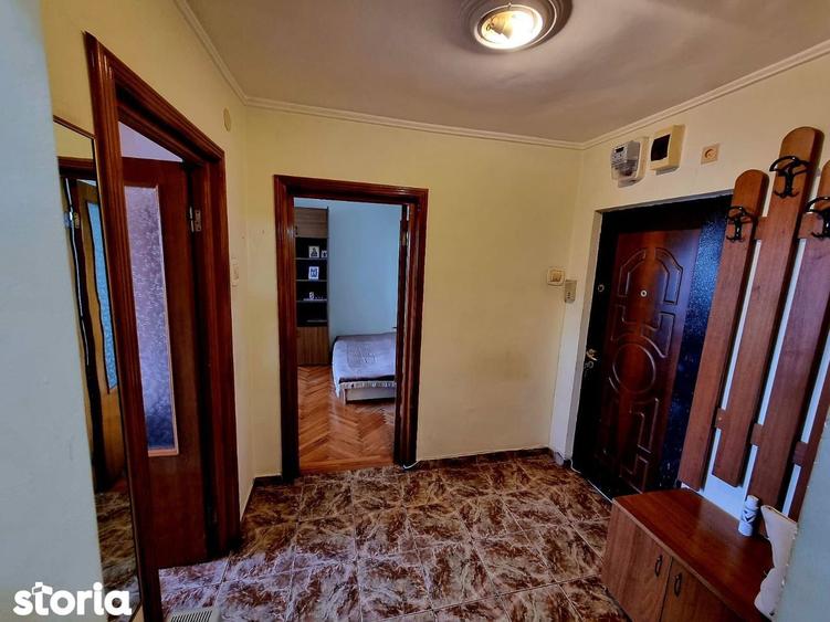 Gara mangaliei-apartament 2 camere decomandat 52 mp - 11