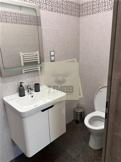 Apartament cu 2 camere semidecomandat, mobilat în Central
