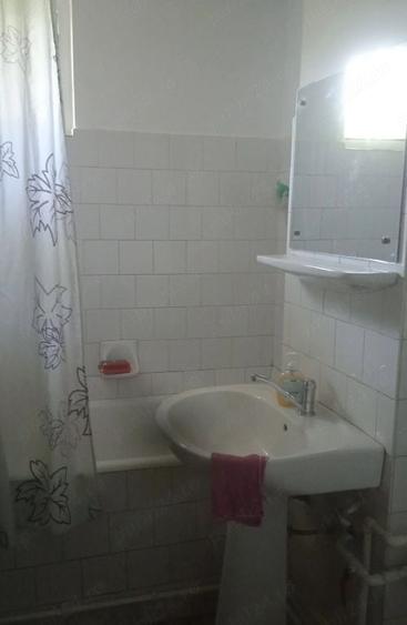 Apartament cu 2 camere decomandat în Micro 20