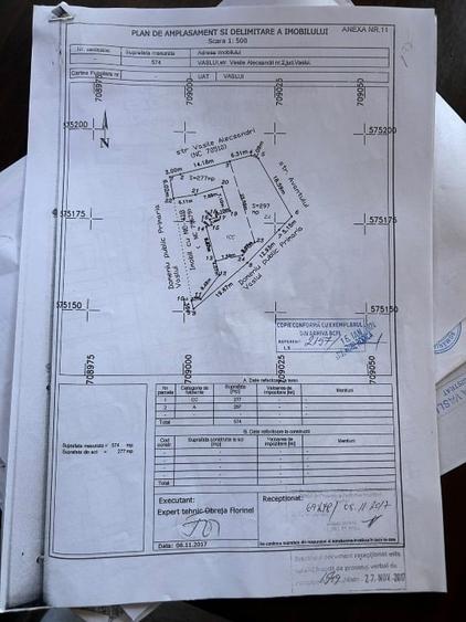 Casă individuală cu 5 camere cu Canalizare în Central