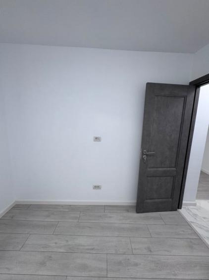 Apartament cu 2 camere decomandat în Poarta 6